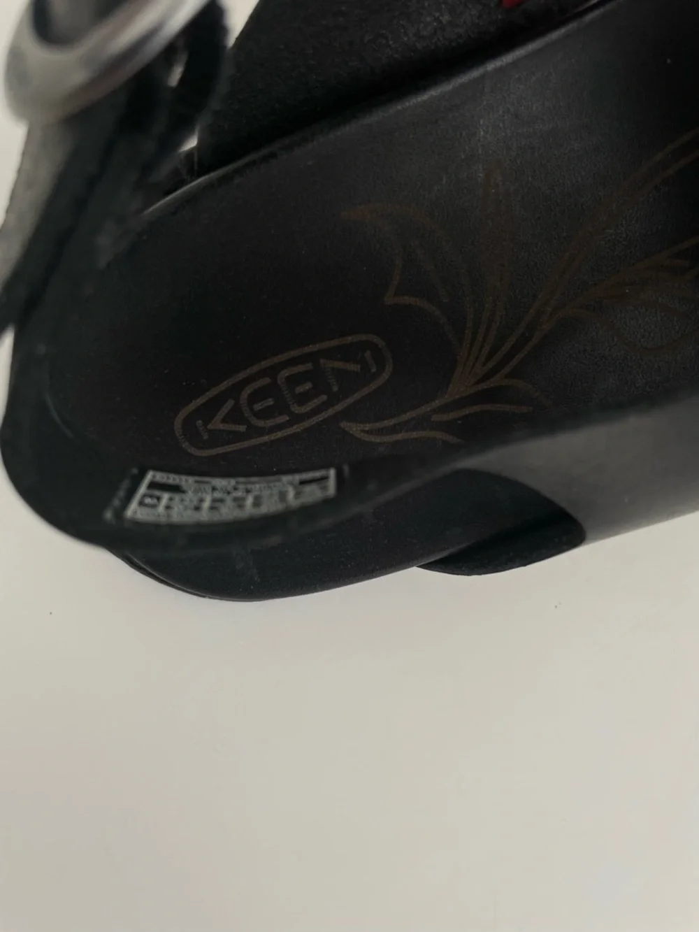 Keen Sofia Leather Sandals Black Size 7.5 Beach Walking Travel - Picture 11 of 12